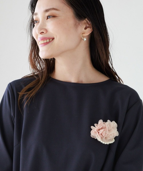 Elura（エルーラ）の「アソートコサージュ／995316（ブローチ/コサージュ・レディース・グレイッシュベージュ/アイボリー/ピンクベージュ/グレー/ベージュ/ライトグレー・ONE SIZE）」の22枚目の写真