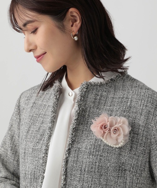 Elura（エルーラ）の「アソートコサージュ／995316（ブローチ/コサージュ・レディース・グレイッシュベージュ/アイボリー/ピンクベージュ/グレー/ベージュ/ライトグレー・ONE SIZE）」の18枚目の写真