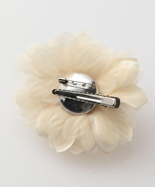 Elura（エルーラ）の「アソートコサージュ／995316（ブローチ/コサージュ・レディース・グレイッシュベージュ/アイボリー/ピンクベージュ/グレー/ベージュ/ライトグレー・ONE SIZE）」の12枚目の写真