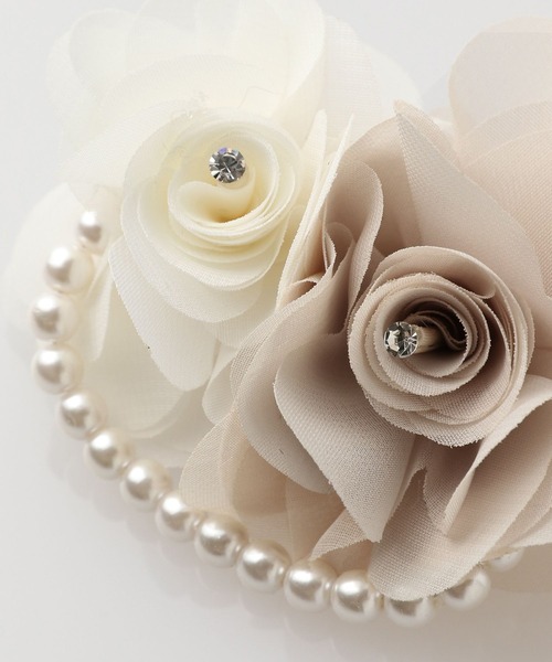 Elura（エルーラ）の「アソートコサージュ／995316（ブローチ/コサージュ・レディース・グレイッシュベージュ/アイボリー/ピンクベージュ/グレー/ベージュ/ライトグレー・ONE SIZE）」の10枚目の写真