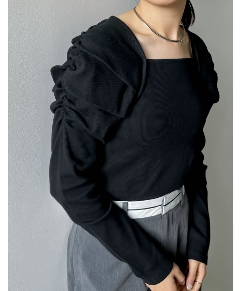 Re:EDIT（リエディ）の「[2024SS COLLECTION]ボリュームスリーブスクエアネックリブカットソートップス（Tシャツ/カットソー・レディース・ホワイト/ブラック/グレー・MEDIUM/LARGE）」の6枚目の写真