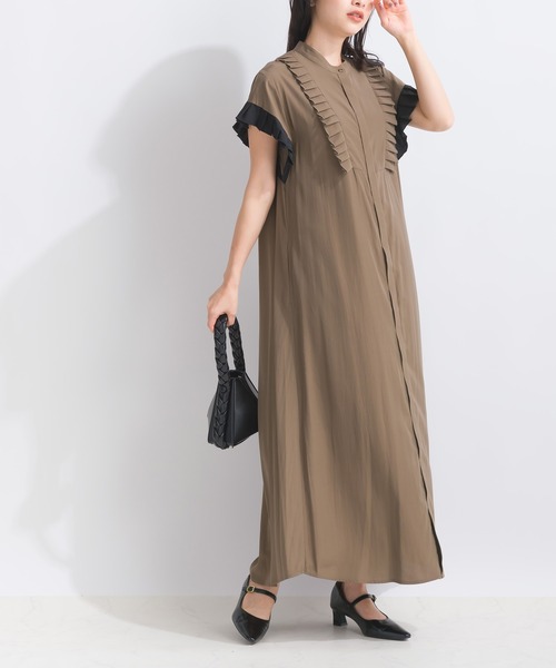 LUGIVA（ルギヴァ）の「フロントプリーツ比翼ワンピース（ワンピース・レディース・ブラック/ブラウン・M）」の10枚目の写真
