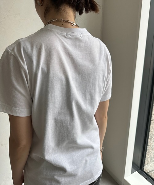 DouDou(ドゥドゥ)の「LuceフロッキーロゴTEE(Tシャツ/カットソー・レディース・ネイビー/チャコールグレー/ホワイト/ホワイト系その他・FREE)」の14枚目の写真