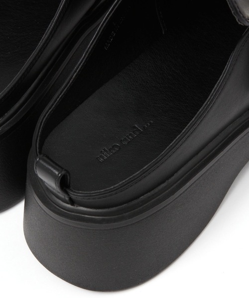 niko and...（ニコアンド）の「オリジナルベルト付きサボ（その他シューズ・レディース・ブラック/アイボリー・MEDIUM/LARGE）」の8枚目の写真