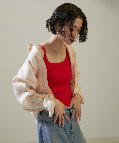 SALON adam et rope'（サロン アダム エ ロペ）の「【雑誌掲載】KINANファームリーリブタンクトップ（タンクトップ・レディース・レッド/オフホワイト/ブラック/カーキ・FREE）」の4枚目の写真