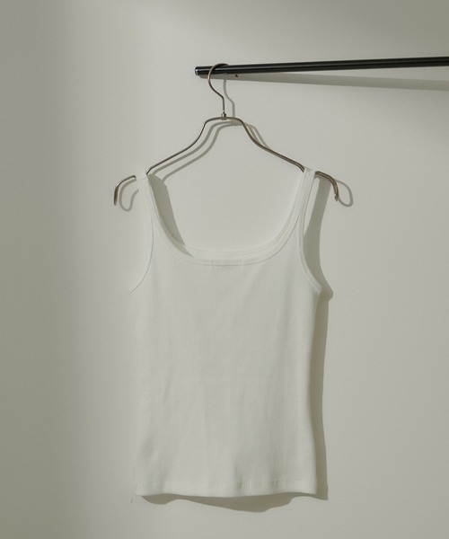 SALON adam et rope'（サロン アダム エ ロペ）の「【雑誌掲載】KINANファームリーリブタンクトップ（タンクトップ・レディース・レッド/オフホワイト/ブラック/カーキ・FREE）」の11枚目の写真