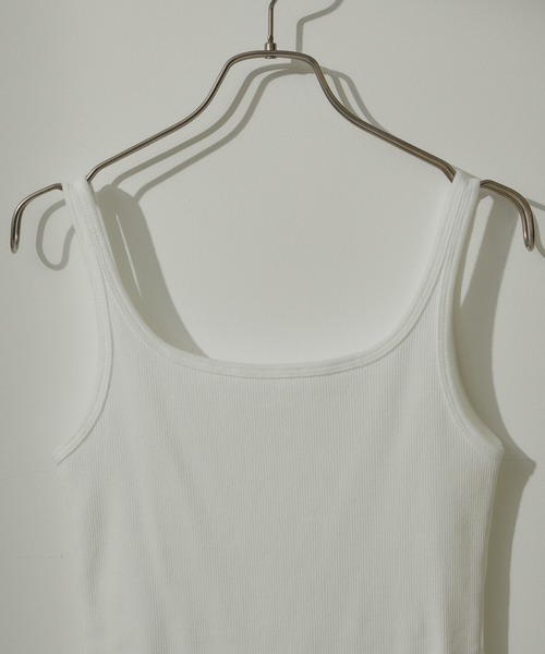 SALON adam et rope'（サロン アダム エ ロペ）の「【雑誌掲載】KINANファームリーリブタンクトップ（タンクトップ・レディース・レッド/オフホワイト/ブラック/カーキ・FREE）」の13枚目の写真