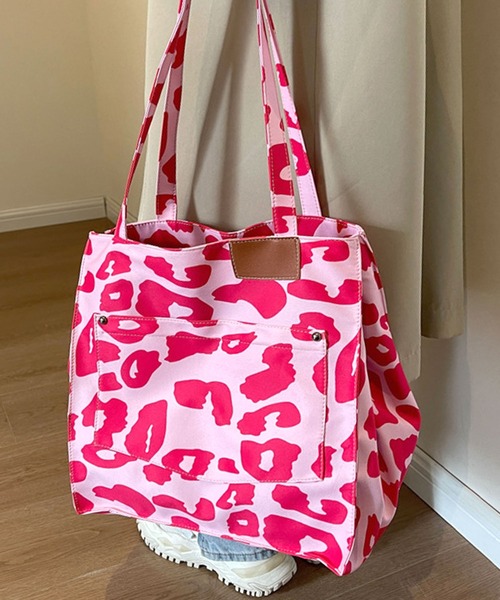 florist（フローリスト）の「【A4収納可・軽量】レオパード柄カジュアルスクエアトートバッグ（トートバッグ・レディース・ベージュ/ピンク・FREE）」の11枚目の写真