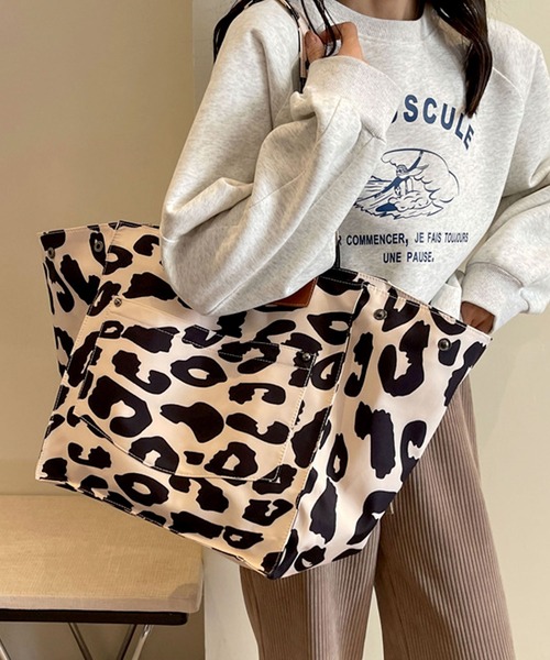 florist（フローリスト）の「【A4収納可・軽量】レオパード柄カジュアルスクエアトートバッグ（トートバッグ・レディース・ベージュ/ピンク・FREE）」の7枚目の写真