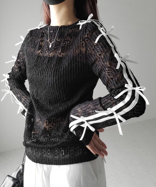me+em select(ミームセレクト)の「【 2color 】サイドラインリボンレーストップス / side line ribbon lace tops(Tシャツ/カットソー・レディース・アイボリー/ブラック・FREE/LARGE)」の3枚目の写真