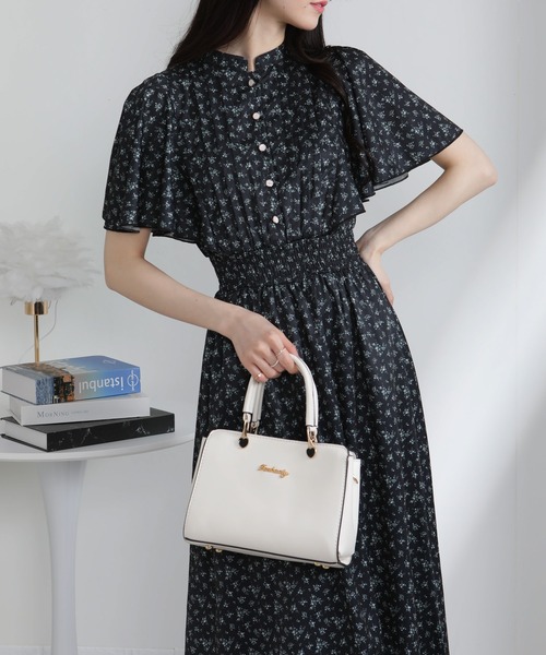 pumpkin port(パンプキンポート)の「フレア半袖 ゴールドボタン ピンタック ロングワンピース(ワンピース・レディース・ブルー/ブラック/アイボリー/ミント/ベージュ/ライトグレー/サックスブルー/ネイビー/ラベンダー/ブラック×イエロー/イエロー/ブルーグレー/ブラック×ホワイト/ライトイエロー・M/L)」の3枚目の写真