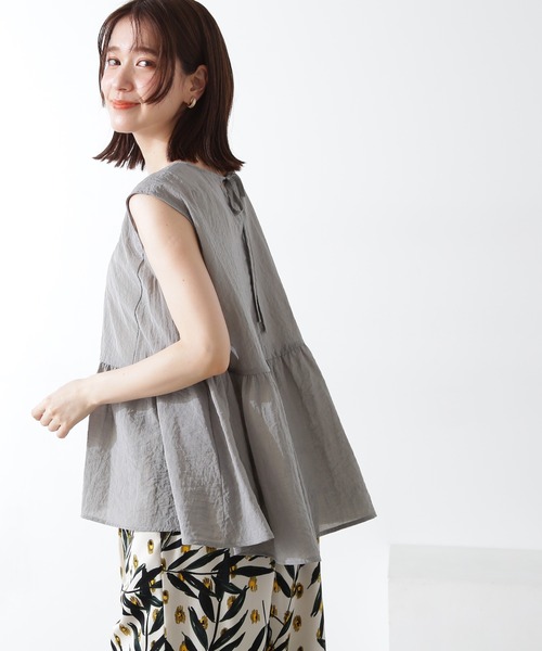 N.（N. Natural Beauty Basic）（エヌエヌナチュラルビューティーベーシック）の「◆ペプラムボリュームブラウス（シャツ/ブラウス・レディース・グレー/ブルー/クリーム・MEDIUM）」の2枚目の写真