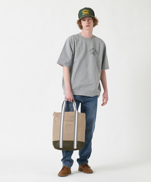 Levi's(リーバイス)の「Levi's/リーバイス メッシュトート ベージュ・グリーン(トートバッグ・メンズ・チャコールグレー・OS)」の5枚目の写真