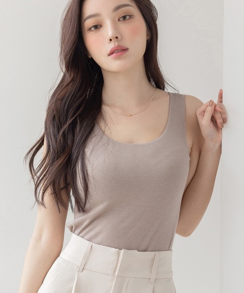 tu-hacci(ツーハッチ)の「【170万枚突破!】おしゃれもブラもね。BRAmoneなら一枚でナチュ盛りが叶う!リブタンクトップ(ノンワイヤーtype)(タンクトップ・レディース・ブラック/グレイッシュベージュ/チャコールグレー/アッシュブラウン・S/SG/M/MG/L/LG/XL)」の4枚目の写真