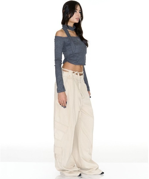 SETSETSET(セットセットセット)の「【SETSETSET】JENNIE OFF-SHOULDER LOGO TOP / 【セットセットセット】ネクタイセットオフショルダーロゴ長袖Tシャツ(Tシャツ/カットソー・レディース・イエロー/パープル/チャコール/ピンク/ブラック・ONE SIZE)」の12枚目の写真