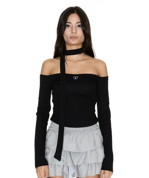 SETSETSET(セットセットセット)の「【SETSETSET】JENNIE OFF-SHOULDER LOGO TOP / 【セットセットセット】ネクタイセットオフショルダーロゴ長袖Tシャツ(Tシャツ/カットソー・レディース・イエロー/パープル/チャコール/ピンク/ブラック・ONE SIZE)」の10枚目の写真