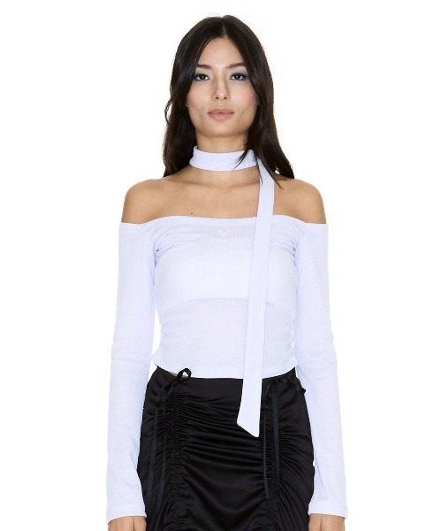 SETSETSET(セットセットセット)の「【SETSETSET】JENNIE OFF-SHOULDER LOGO TOP / 【セットセットセット】ネクタイセットオフショルダーロゴ長袖Tシャツ(Tシャツ/カットソー・レディース・イエロー/パープル/チャコール/ピンク/ブラック・ONE SIZE)」の18枚目の写真