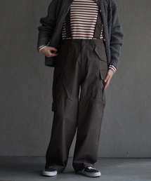 apartment department（アパートメントデパートメント）の「【らくちんに、大人に、ワークテイストを取り入れる。】 サスペンダー付き カーゴパンツ ドラマ着用アイテム（カーゴパンツ）」
