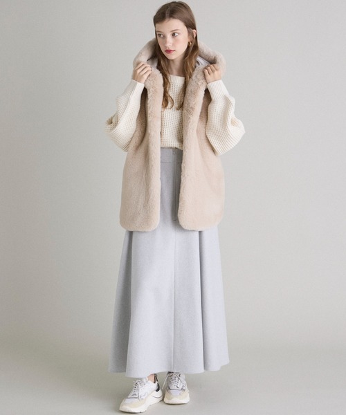 INED CLARO（イネドクラロ）の「エコファー×キルティングダウンベスト（ダウンベスト・レディース・モカ/アイボリー・フリー）」の3枚目の写真