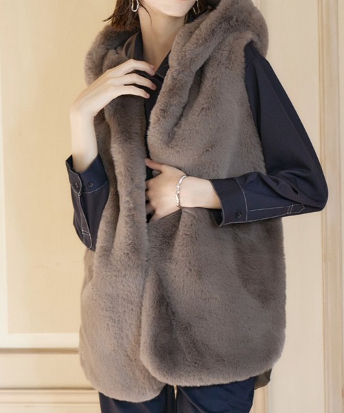 INED CLARO（イネドクラロ）の「エコファー×キルティングダウンベスト（ダウンベスト・レディース・モカ/アイボリー・フリー）」の19枚目の写真