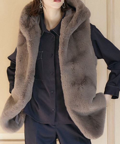 INED CLARO（イネドクラロ）の「エコファー×キルティングダウンベスト（ダウンベスト・レディース・モカ/アイボリー・フリー）」の17枚目の写真