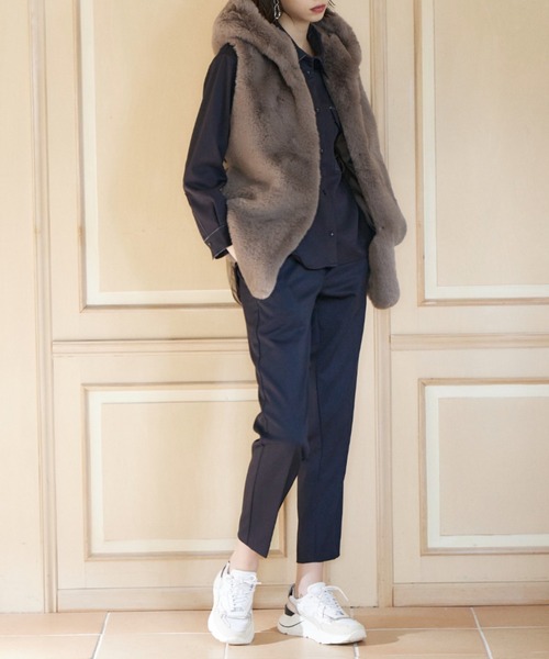 INED CLARO（イネドクラロ）の「エコファー×キルティングダウンベスト（ダウンベスト・レディース・モカ/アイボリー・フリー）」の15枚目の写真