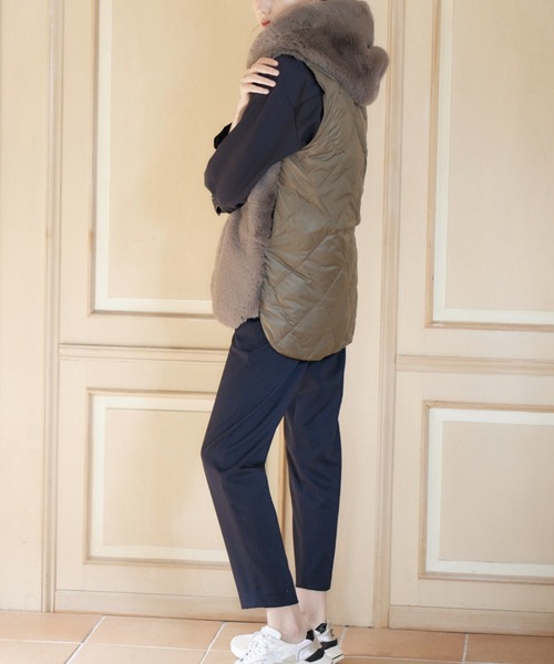 INED CLARO（イネドクラロ）の「エコファー×キルティングダウンベスト（ダウンベスト・レディース・モカ/アイボリー・フリー）」の16枚目の写真