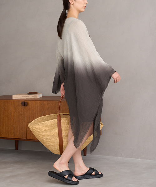 IENA（イエナ）の「PROTAGONISTA/プロタゴニスタ poncho ポンチョ（その他トップス・レディース・チャコールグレー・FREE）」の5枚目の写真