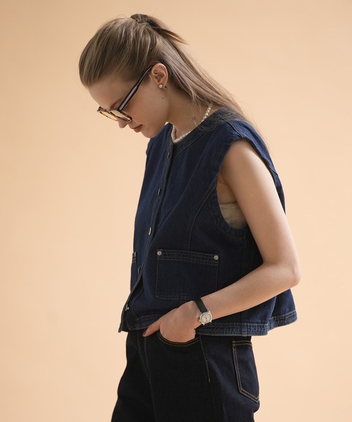 sara&cake（サラアンドケイク）の「ボックスシルエットデニムベスト（ベスト・レディース・インディゴブルー・FREE）」の7枚目の写真
