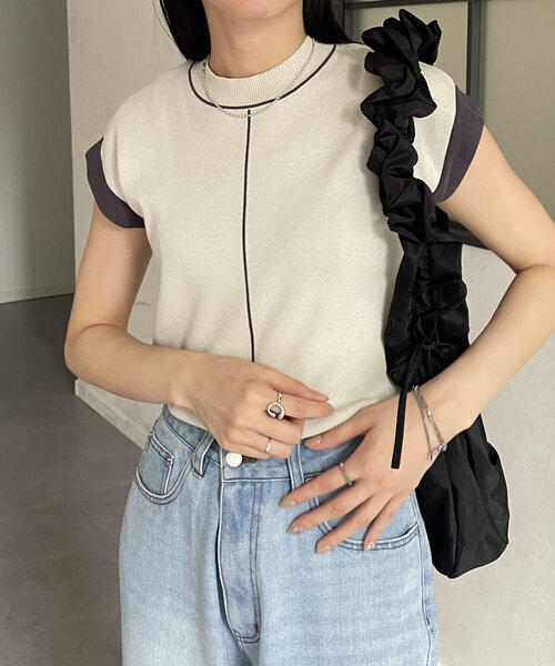 Thevon（ゼボン）の「袖先配色フレンチニットプルオーバー（ニット/セーター・レディース・ブラック/ベージュ/ライトグレー/グリーン・FREE）」の14枚目の写真