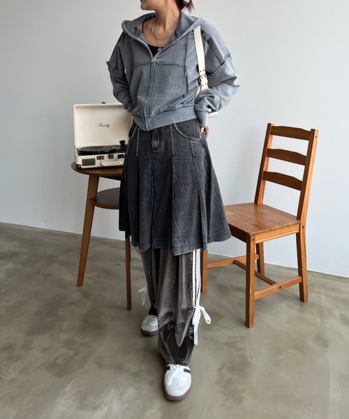 SHAGGIE（シャギー）の「サイドラインベロアルーズパンツ（その他パンツ・レディース・ブラウン/ネイビー・FREE）」の7枚目の写真