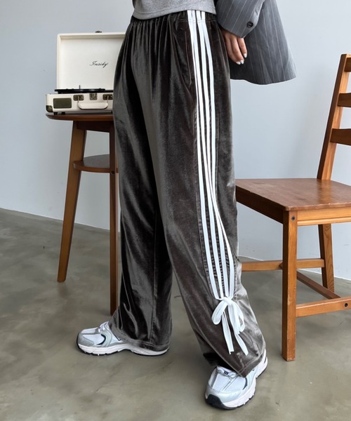 SHAGGIE（シャギー）の「サイドラインベロアルーズパンツ（その他パンツ・レディース・ブラウン/ネイビー・FREE）」の3枚目の写真