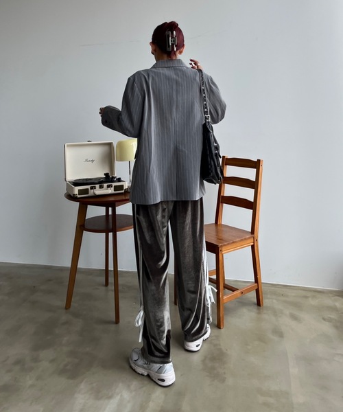 SHAGGIE（シャギー）の「サイドラインベロアルーズパンツ（その他パンツ・レディース・ブラウン/ネイビー・FREE）」の6枚目の写真