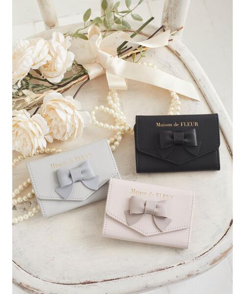 Maison de FLEUR（メゾンドフルール）の「リボンスマホスタンドカードケース（スマホグッズ・レディース・ブラック/ピンクベージュ/ブルー系その他7・FREE）」の4枚目の写真