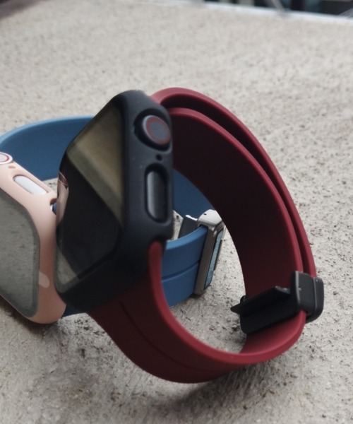 zandy(ズィーアンドワイ)の「zandy ズィーアンドワイ / Apple Watch ケース&ベルトセット【マットハードケース】 ハードマットタイプ フル全面保護 アップルウォッチカバー& シリコンループバンド //// set13(デジタル腕時計・レディース・オレンジ系その他/クリア/ホワイト×ブルー/ブラック×レッド/ブルーグリーン/シルバー系その他/シルバーグレー/グリーン/ピンク/ブルー系その他/ダークブラック・S/M/42/46)」の3枚目の写真