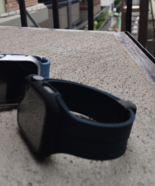 zandy(ズィーアンドワイ)の「zandy ズィーアンドワイ / Apple Watch ケース&ベルトセット【マットハードケース】 ハードマットタイプ フル全面保護 アップルウォッチカバー& シリコンループバンド //// set13(デジタル腕時計・レディース・オレンジ系その他/クリア/ホワイト×ブルー/ブラック×レッド/ブルーグリーン/シルバー系その他/シルバーグレー/グリーン/ピンク/ブルー系その他/ダークブラック・S/M/42/46)」の4枚目の写真