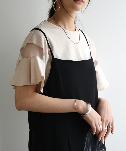 and it_(アンドイット)の「フレアシースルースリーブカットソー(Tシャツ/カットソー・レディース・オフホワイト/ブラック/ピンク/ベージュ・M)」の2枚目の写真