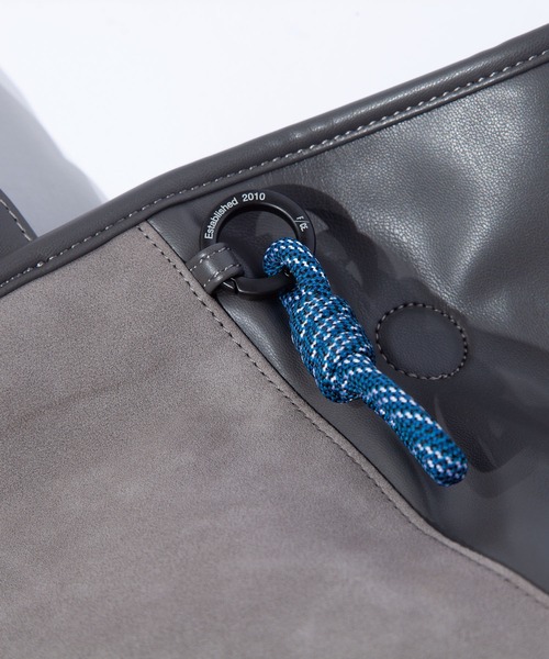 F/CE. （エフシーイー）の「F/CE. TECH LEATHER 2WAY TOTE / エフシーイー テック レザー 2WAY トート（トートバッグ・メンズ・グレー/ベージュ・FREE）」の19枚目の写真