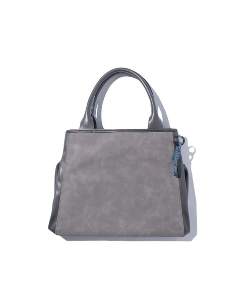 F/CE. （エフシーイー）の「F/CE. TECH LEATHER 2WAY TOTE / エフシーイー テック レザー 2WAY トート（トートバッグ・メンズ・グレー/ベージュ・FREE）」の18枚目の写真