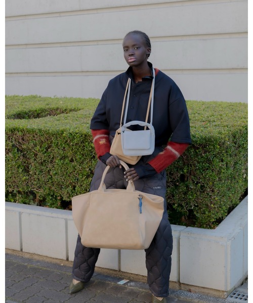 F/CE. （エフシーイー）の「F/CE. TECH LEATHER 2WAY TOTE / エフシーイー テック レザー 2WAY トート（トートバッグ・メンズ・グレー/ベージュ・FREE）」の21枚目の写真