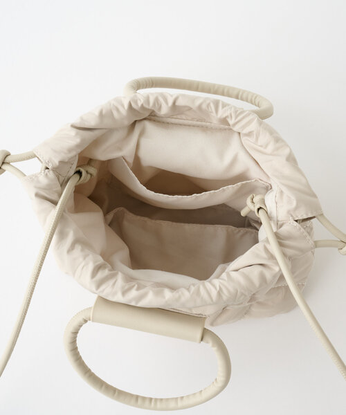 DISCOAT（ディスコート）の「【ちょっとしたお出かけに…♪】チャーム付きキルティングミニショルダーバッグ（ショルダーバッグ・レディース・ブラック/ベージュ/カーキ・FREE）」の19枚目の写真