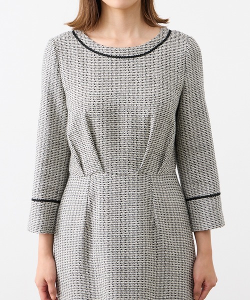 AIMER（エメ）の「リングツイードタイトワンピース（ワンピース・レディース・ベージュ/グレー・MEDIUM/LARGE）」の16枚目の写真