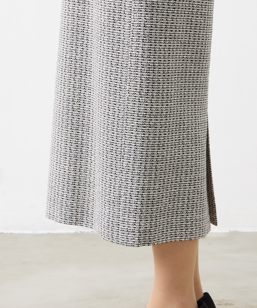 AIMER（エメ）の「リングツイードタイトワンピース（ワンピース・レディース・ベージュ/グレー・MEDIUM/LARGE）」の17枚目の写真