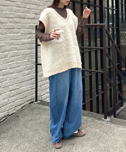 w closet（ダブルクローゼット）の「ラメチュール長袖プルオーバー（Tシャツ/カットソー・レディース・ベージュ/ブラウン/グレー・FREE）」の11枚目の写真