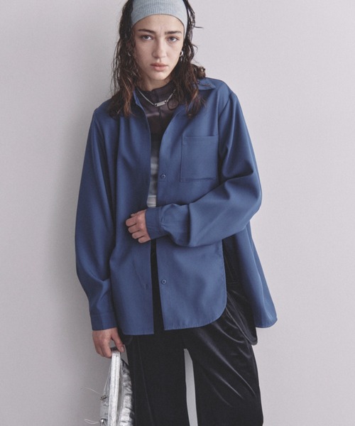 Solace(ソレイス)の「バックデザインオーバーサイズタックシャツ/ セットアップ対応(シャツ/ブラウス・レディース・ブラウン/ネイビー・FREE)」の22枚目の写真