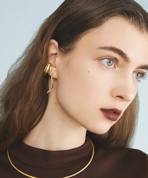 kiehtova（キエトヴァ）の「【kiehtova】WAVE HOOK PIERCE KT3（ピアス（両耳用）・レディース・シルバー/ゴールド・FREE）」の4枚目の写真