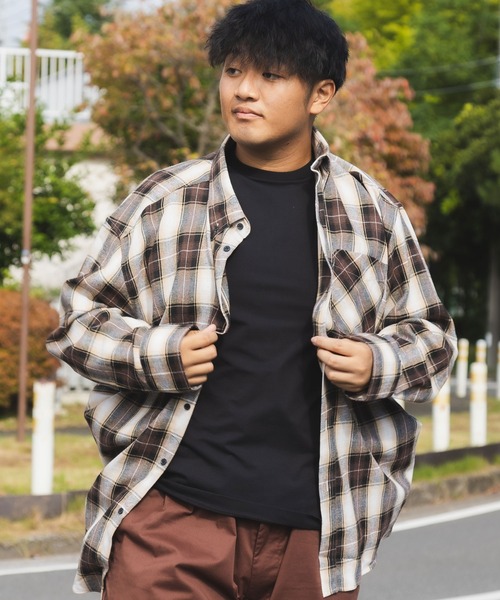 B&T CLUB(ビーティークラブ)の「B&T CLUB (ビーアンドティークラブ) ボタンダウン長袖 ネルシャツ NBT24001(シャツ/ブラウス・メンズ・ワイン/ブラック/グレー/ブルー/オレンジ/ブラウン/グリーン/ホワイト・X1(3L~4L)/X2(4L~5L)/X3(6L~7L)/X4(8L~9L)/X5(9L~10L))」の4枚目の写真