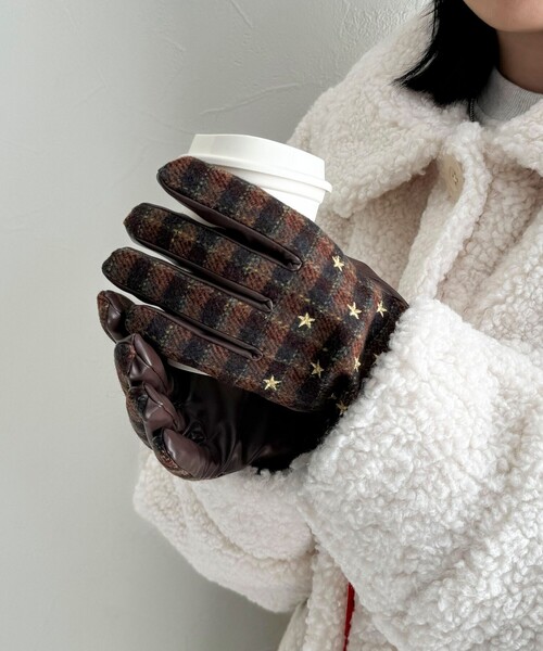 Casselini（キャセリーニ）の「【CASSELINI/キャセリーニ】 ジャガード柄×刺しゅうグローブ（手袋・レディース・ブラウン系その他/ブラック系その他/グレー系その他2/ベージュ系その他2・FREE）」の3枚目の写真
