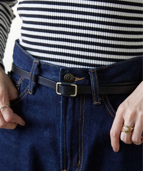 Lien Select(リエンセレクト)の「ノンホールスリムレザーベルト(ベルト・レディース・ブラック×シルバー/ベージュ系その他2/ベージュ系その他/ブラック×ゴールド・FREE)」の3枚目の写真