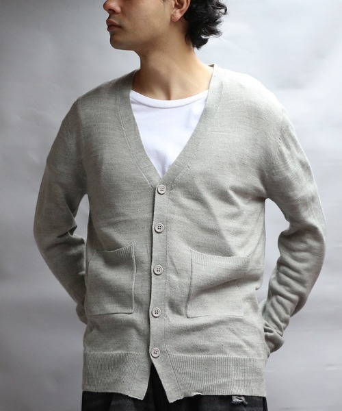 ８(eight)（エイト）の「カシミヤタッチVネックカーディガン（カーディガン/ボレロ・メンズ・ホワイト/ブラック/ベージュ/ネイビー/ワインレッド/杢グレー/グレー系その他/ブルー系その他・SMALL/MEDIUM/LARGE/X-LARGE）」の3枚目の写真